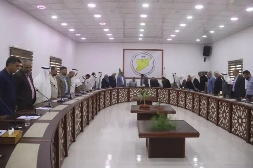 هؤلاء لا يتعدون كونهم أذناباً وموظفين لدى قسد ولا يمثلون أهلنا في الرقة بأي شكل من الأشكال، وعليه فإ...