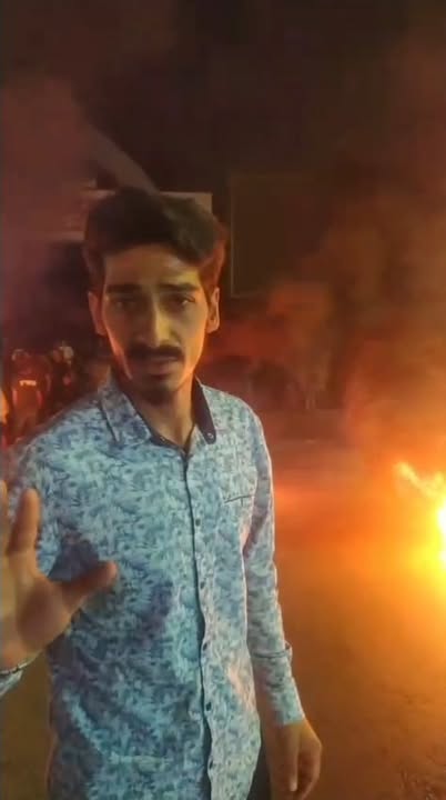 غضب في مدينة الباب بسبب ميليشيا #قسد 

#قسد_عدو_البلد 
#دحر #دحر_قسد 
#الرقة #ديرالزور #دير_الزور #ا...