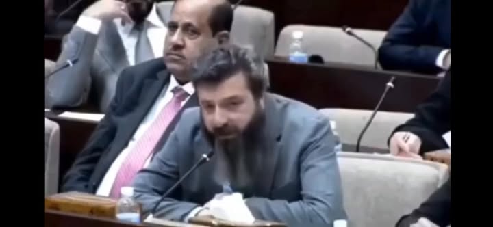 كي تعرفوا لماذا يتمسك كوادر وقيادات عصابات زط قنديل بدير الزور والحسكة والرقة الذين لا رابط تاريخياً...